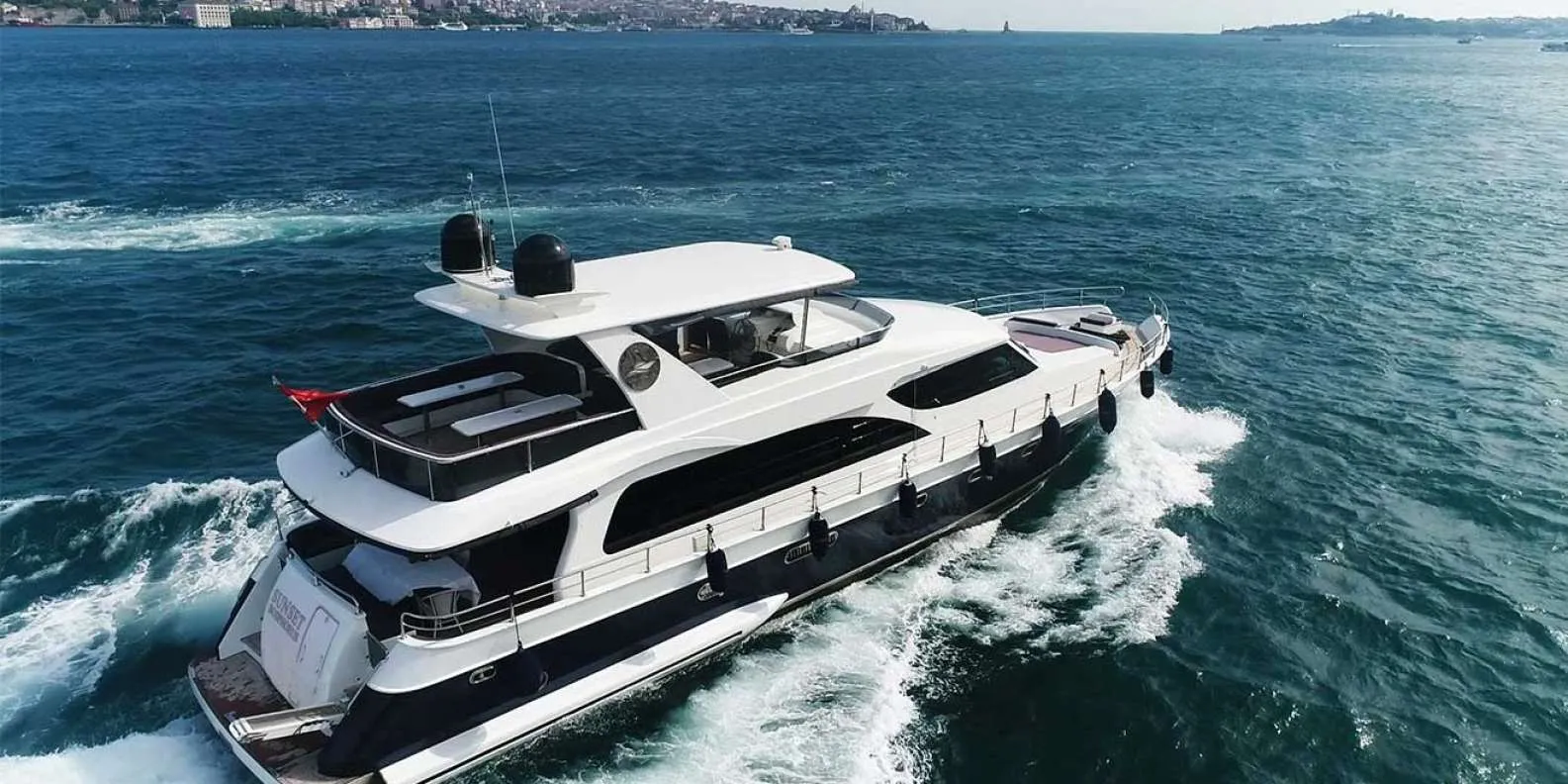 Private Bosphorus Cruise with Luxury Yacht